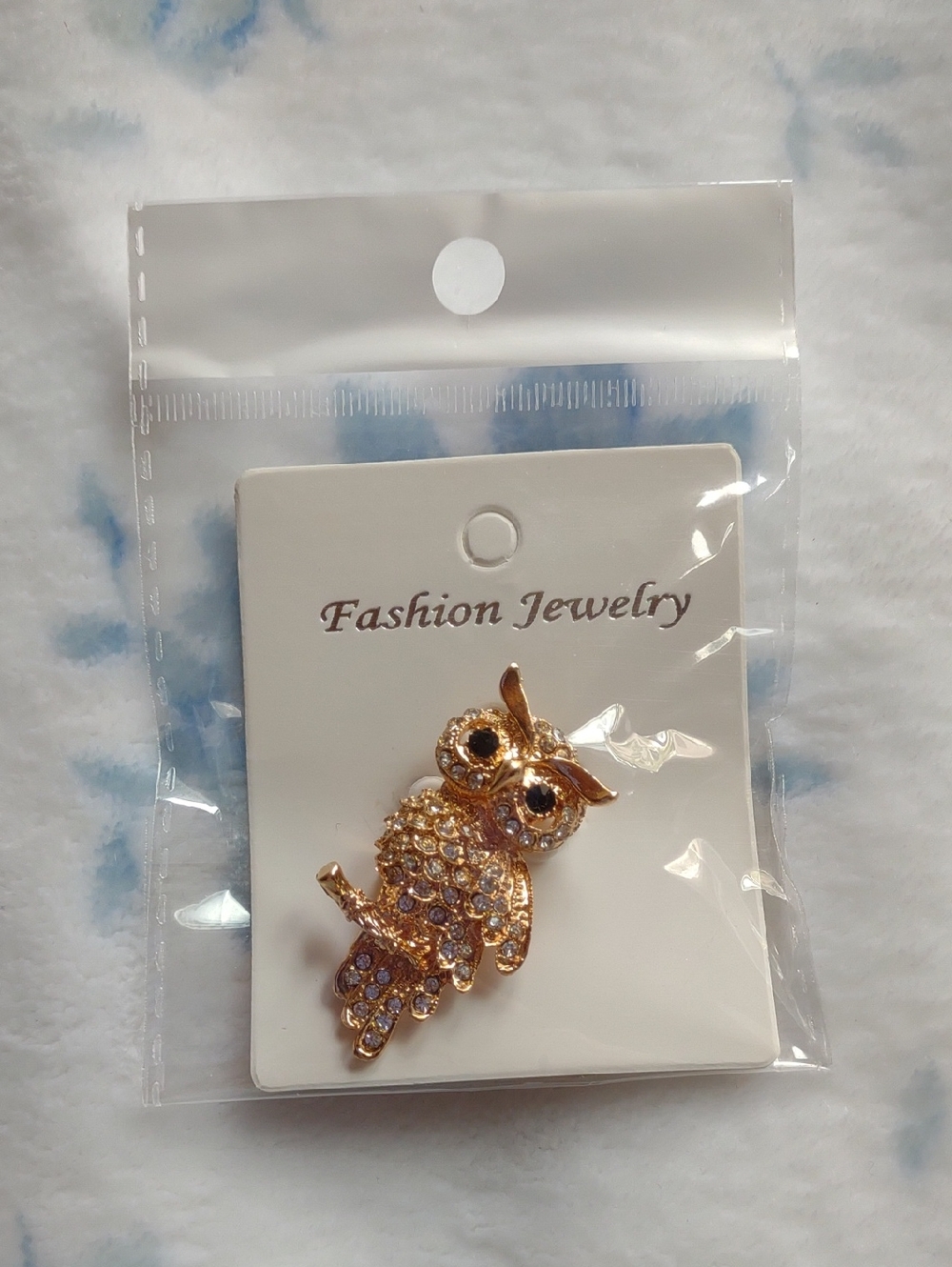 Fashion Jewelry Gold and Clear Crystal Owl Brooch